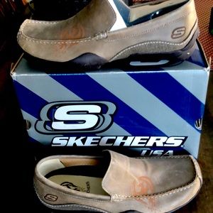 Men’s Skechers slip on shoes